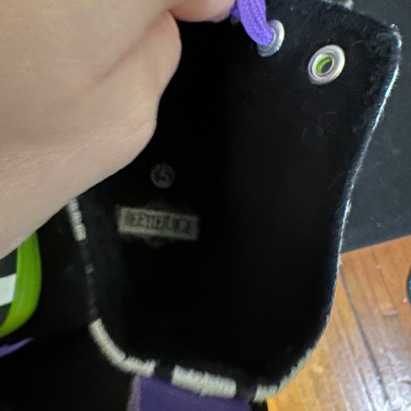 BEETLEJUICE sneakers shoes black and white sandworm striped stripe Tim Burton - Picture 14 of 16